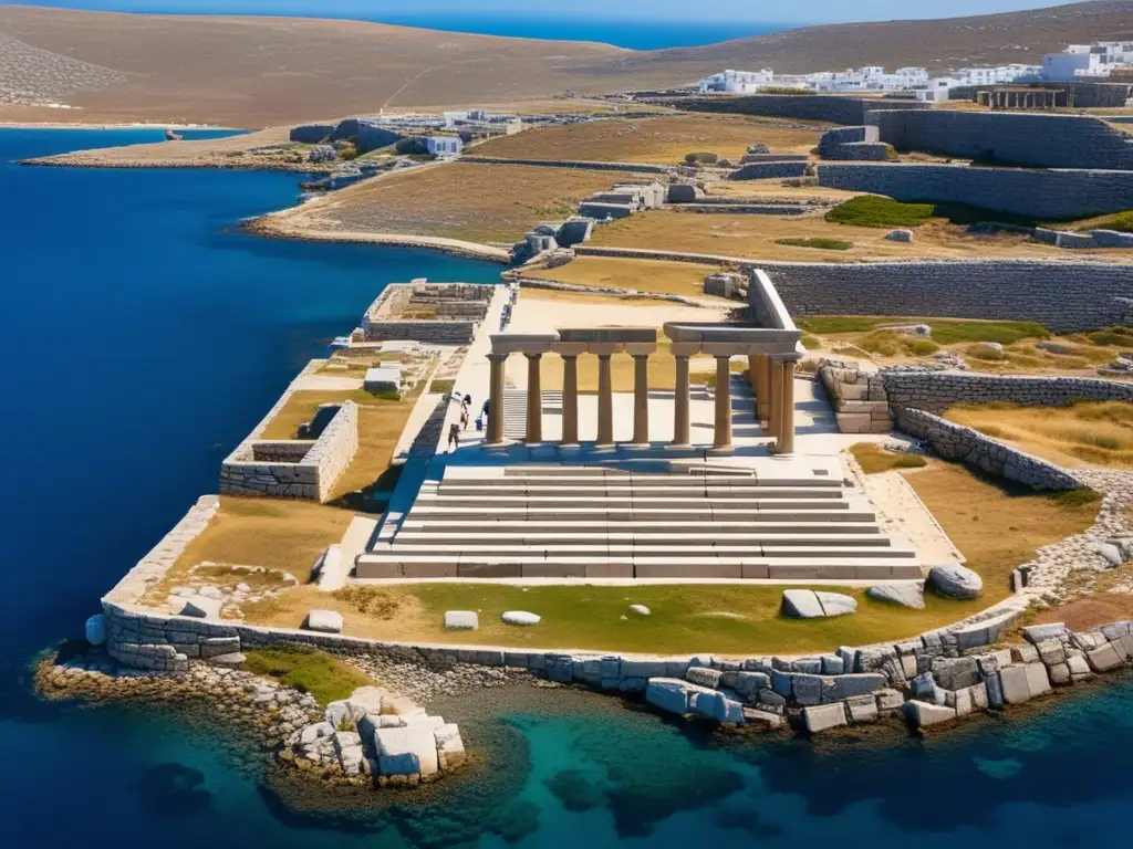 Vista aérea de las antiguas ruinas de la Isla de Delos en Grecia, bañadas por la cálida luz del sol, mostrando un contraste impresionante entre las estructuras antiguas y las aguas azules. Misterios Isla Delos Grecia